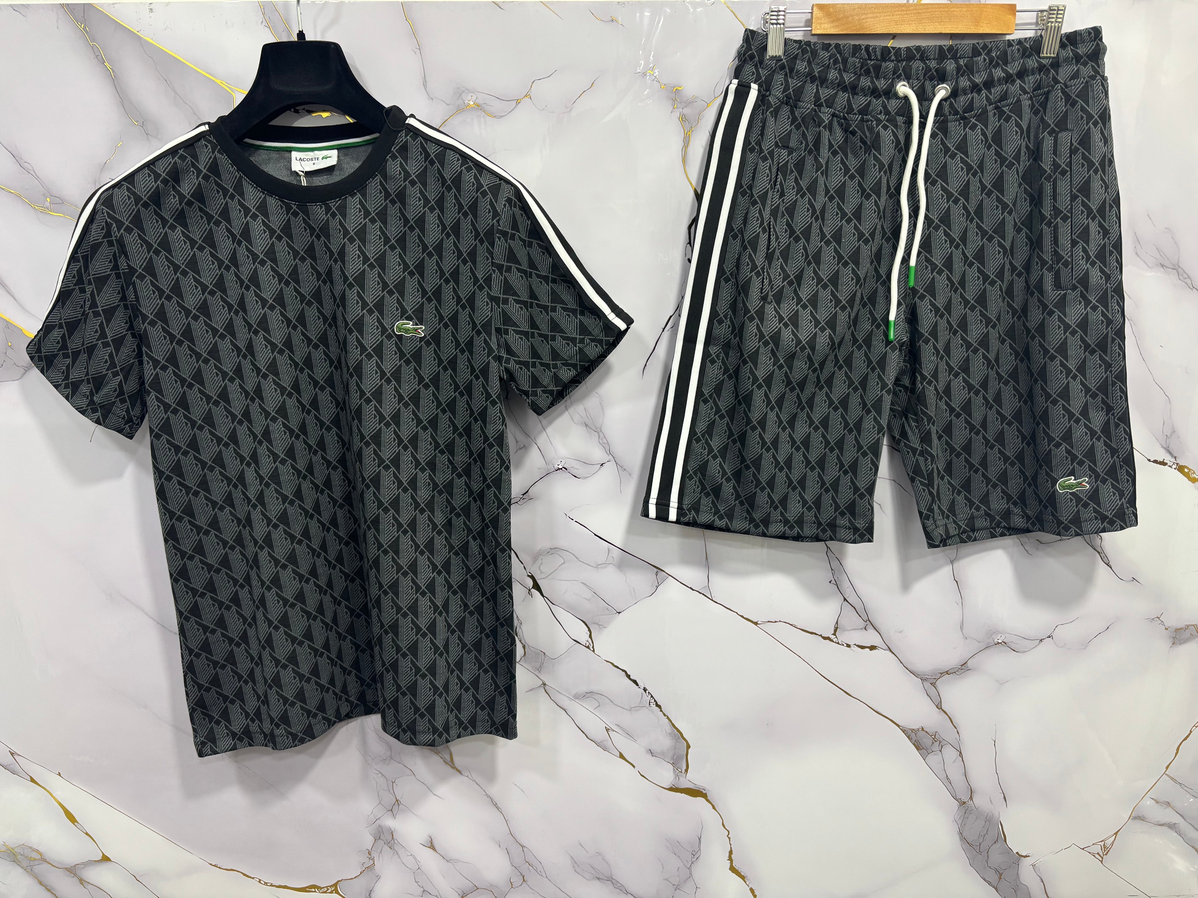 COMPLETO LACOSTE ( SHIRT+BERMUDA)