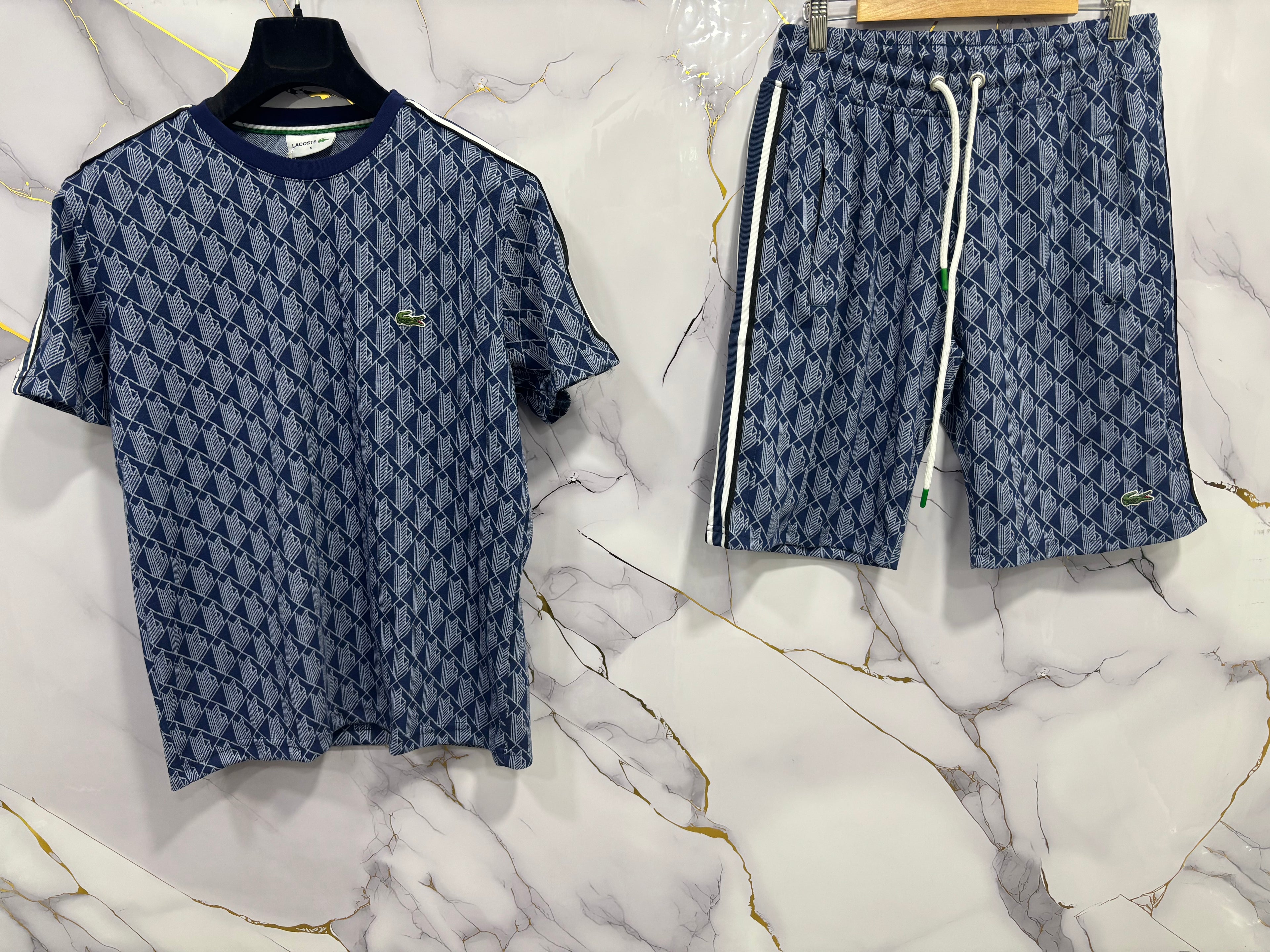 COMPLETO LACOSTE ( SHIRT+BERMUDA)
