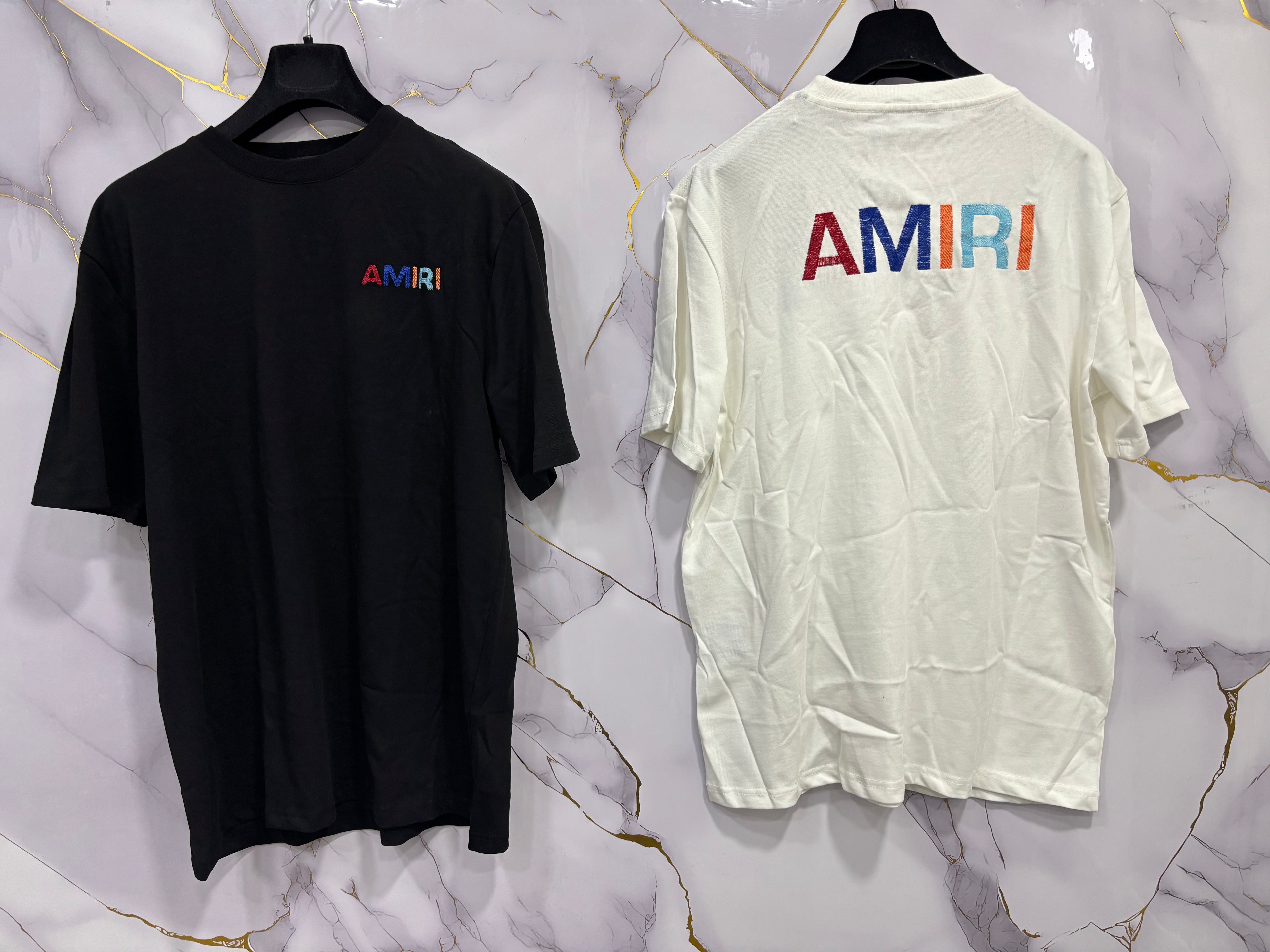 T-SHIRT AMIRI (RICAMO COLORATO)