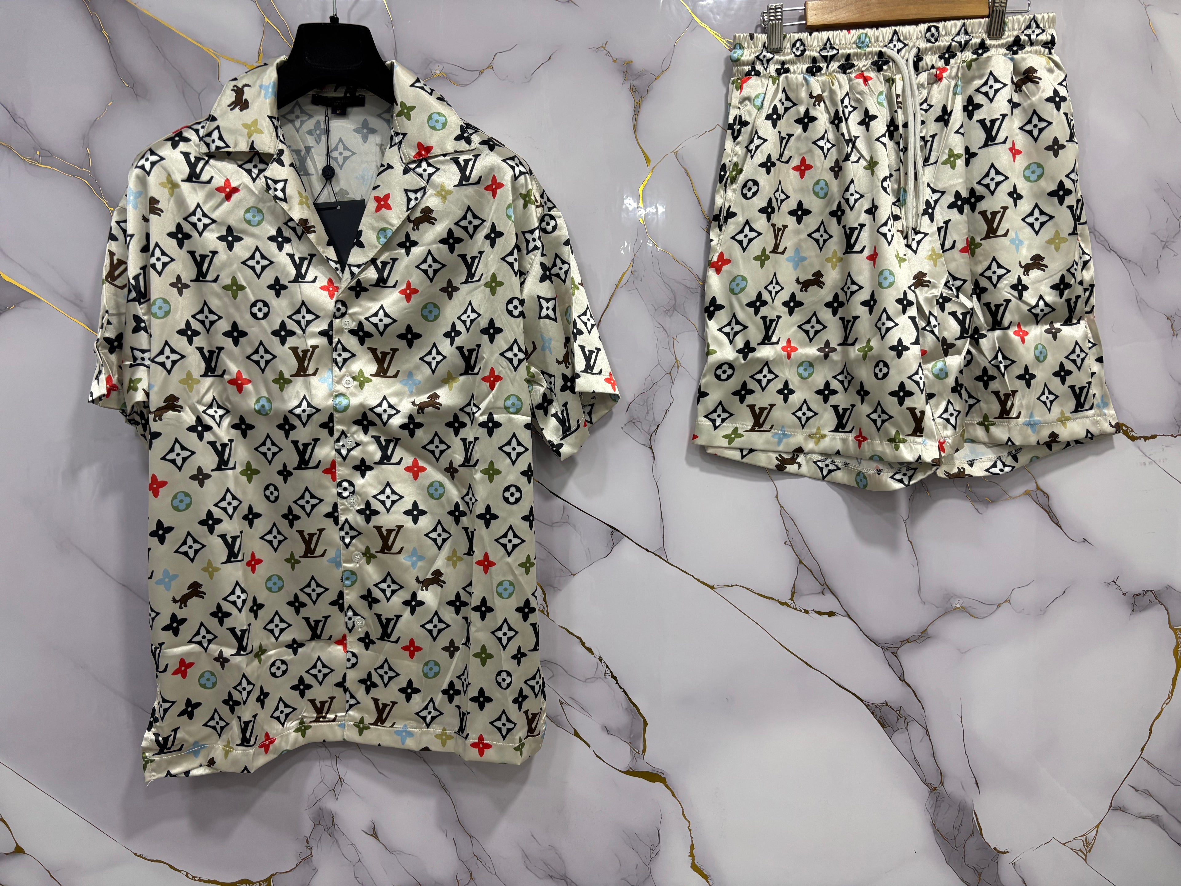 COMPLETO LV OLOGRAMMA MULTICOLOR (CAMICIA+BERMUDA)