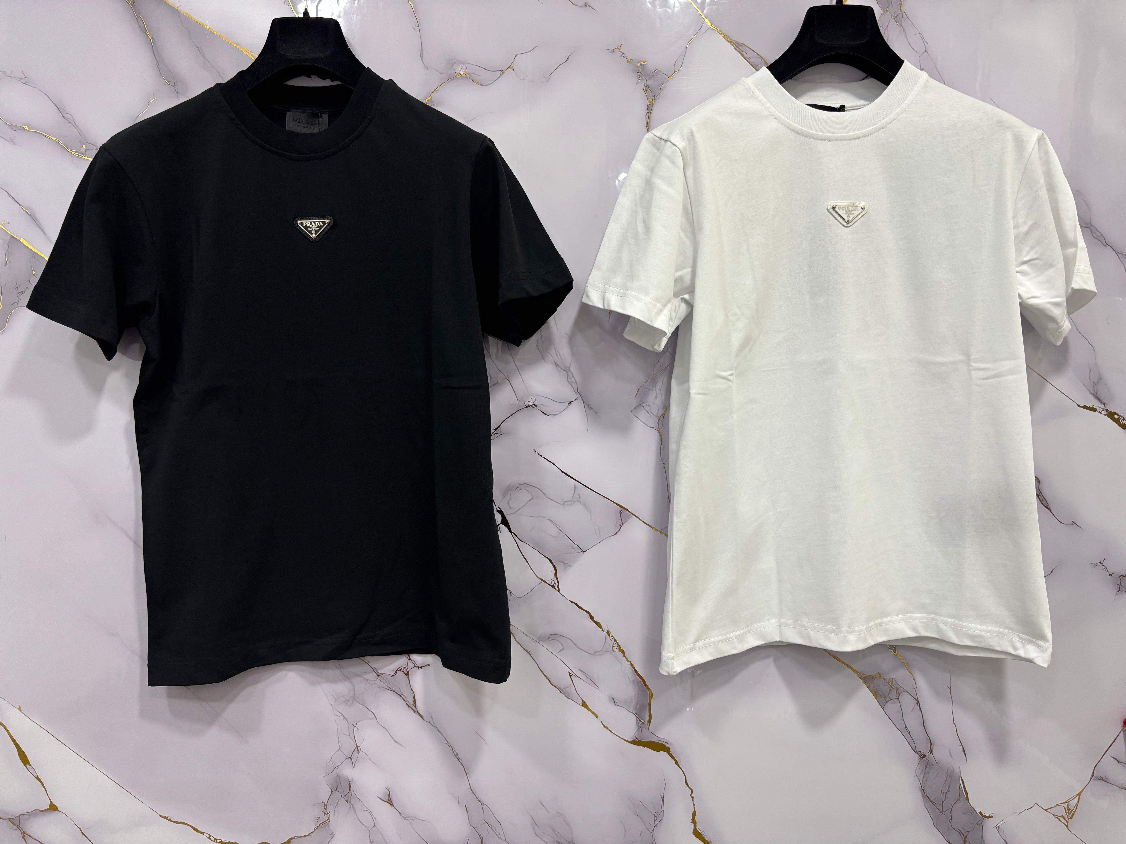 T-SHIRT PRADA (PLACCA CENTRALE)