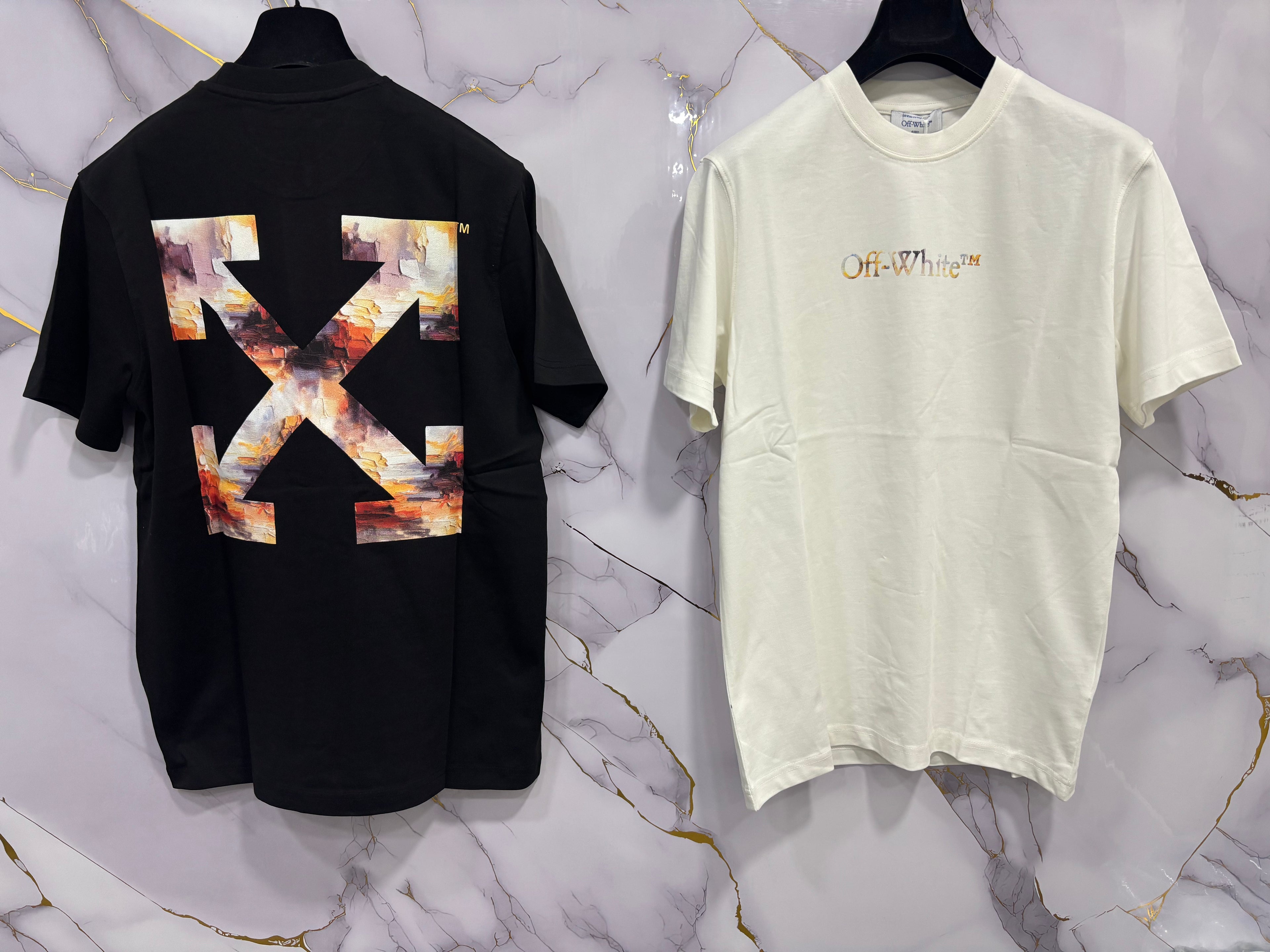 T-SHIRT OFF (SCRITTA COLORATA)